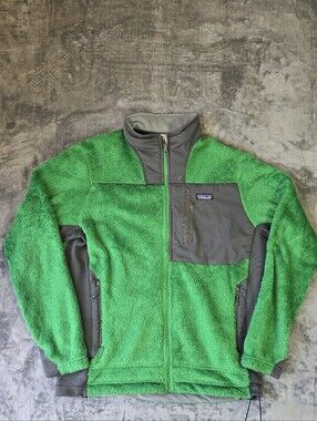 Y2K Patagonia Men's R3 Hi-Loft Fleece Jacket Size Large Green